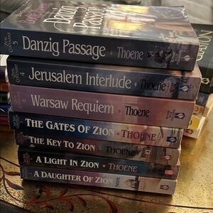 Thoené Book Collection